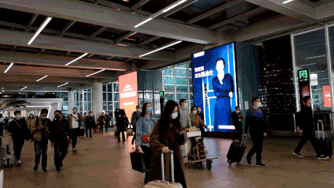 凯迪仕深圳机场巨幅广告今日重磅上线，“逆势”出击加大品牌战略投入！.gif